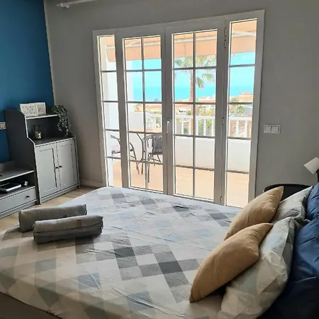 Cozy Sea View In 아파트 *