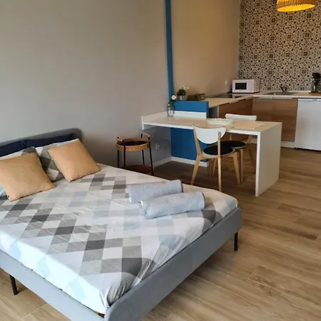 Cozy Sea View In Чайофа